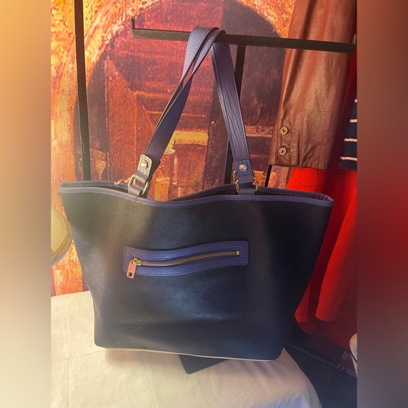 Juicy Couture - Picture 5 of 5